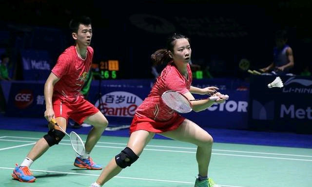 里的表现都 里的表现都