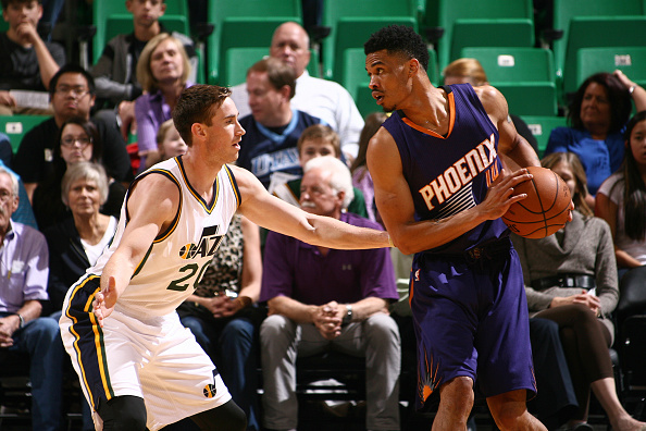 在足球的竞 在足球的竞